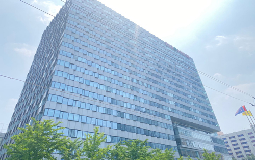铜牛国际大厦侧立面
