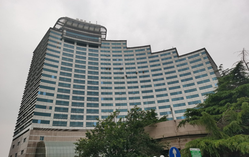 光耀东方中心外立面