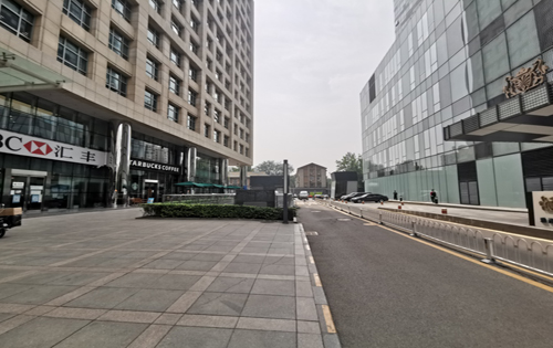 国华投资大厦入口