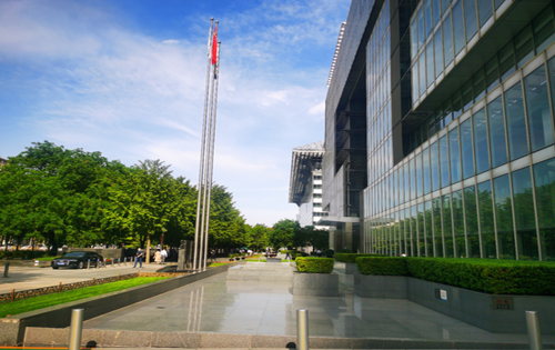北京写字楼市场“冰火两重天”：出租不易，买卖增多