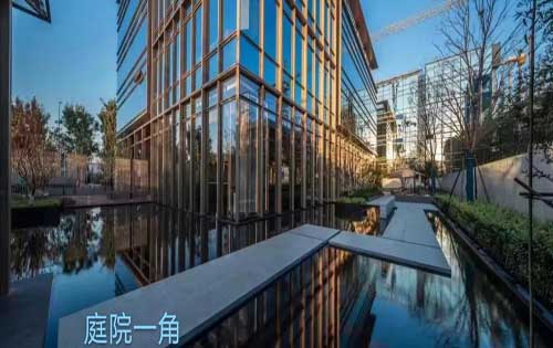 金地EOD总部港庭院一角