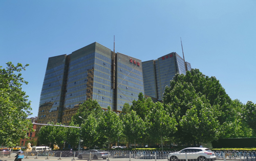 一季度，北京写字楼市场租赁成交金融业位居榜首;信息技术、医药健康、新能源等行业的蓬勃发展将为北京写字楼市场带来更多租赁需求