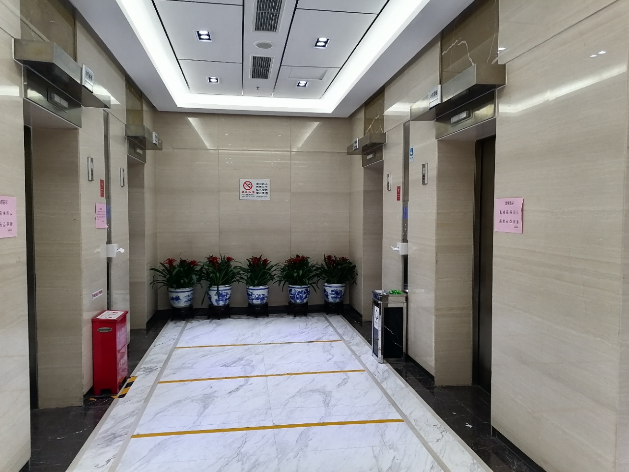 商房大厦电梯